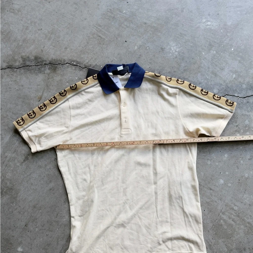 Gucci Cream Polo with Navy Collar and Monogram Shoulder Trim - Picture 7 of 9